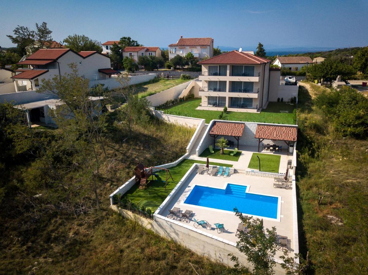 B&M Rab-Lopar Aparthotel Bagian luar foto