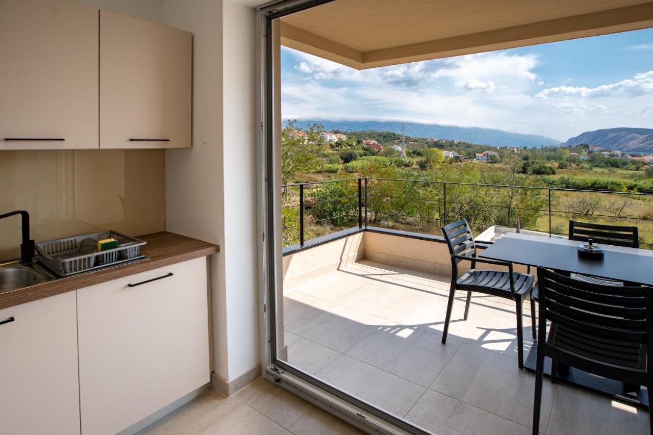 B&M Rab-Lopar Aparthotel Bagian luar foto