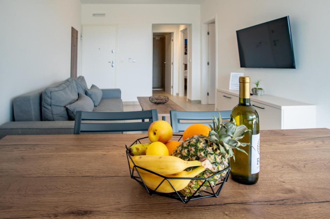 B&M Rab-Lopar Aparthotel Bagian luar foto