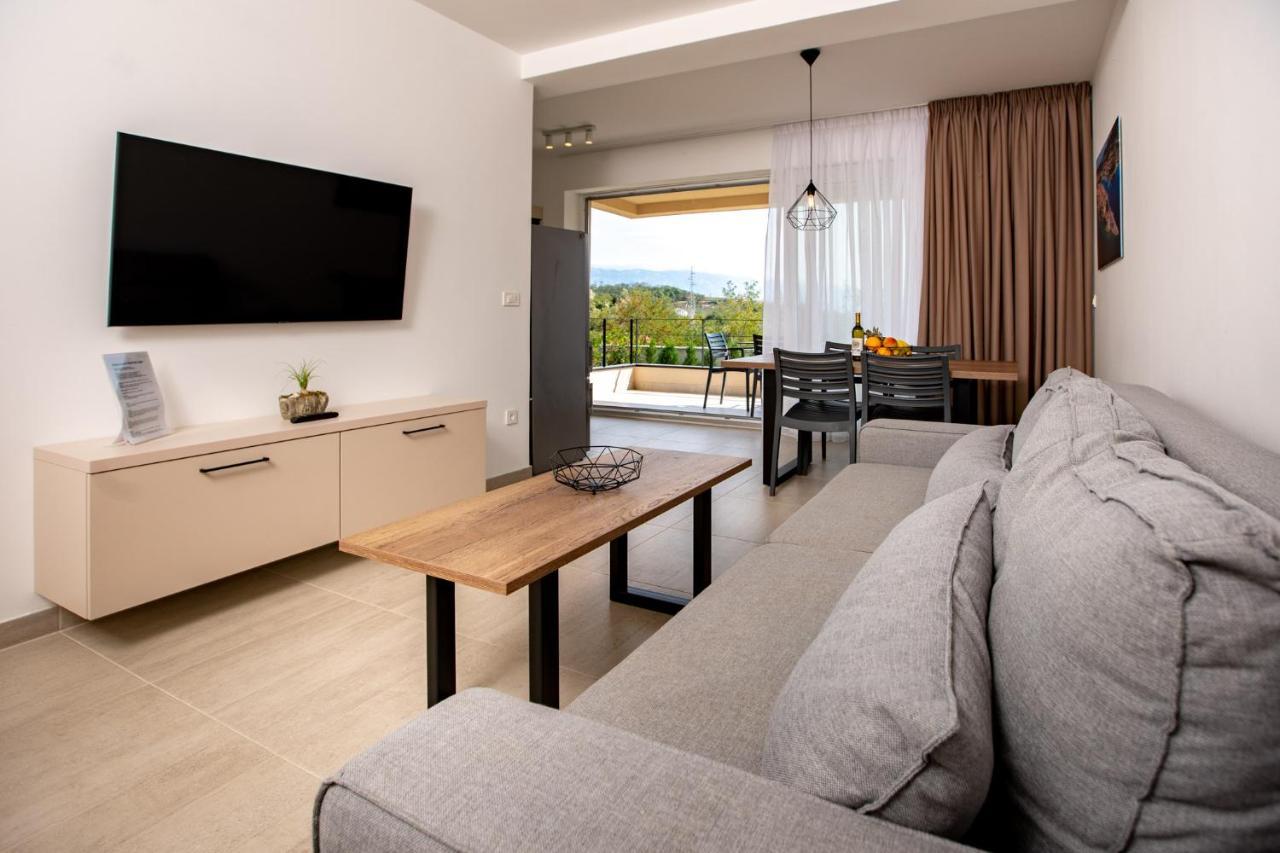 B&M Rab-Lopar Aparthotel Bagian luar foto
